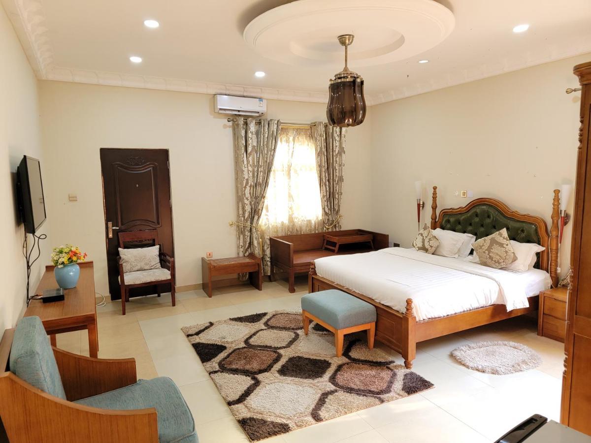 Afri-Royal Hotel อักกรา ภายนอก รูปภาพ