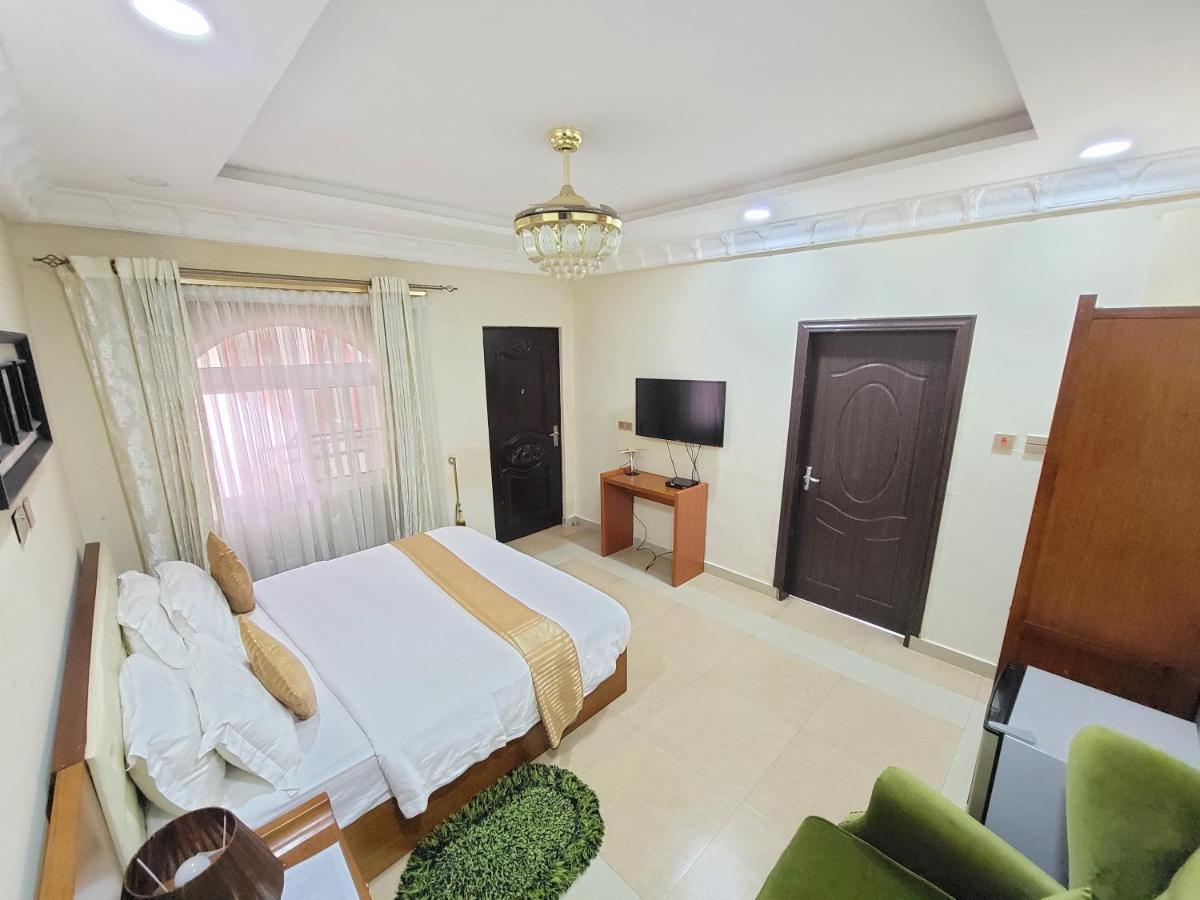 Afri-Royal Hotel อักกรา ภายนอก รูปภาพ