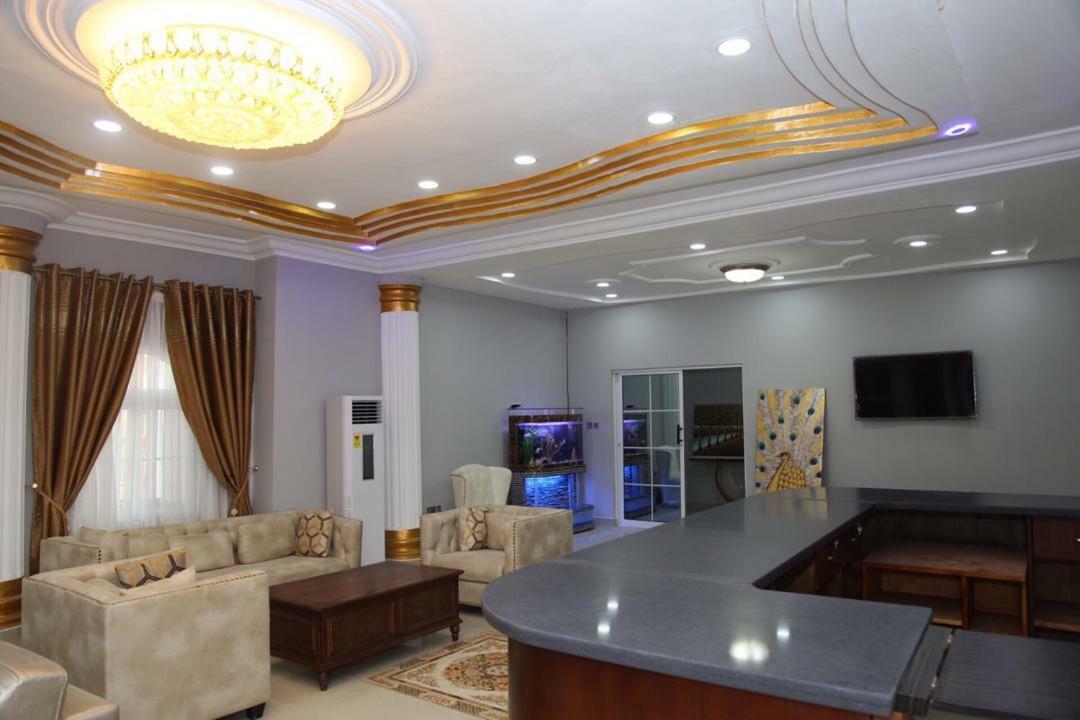 Afri-Royal Hotel อักกรา ภายนอก รูปภาพ